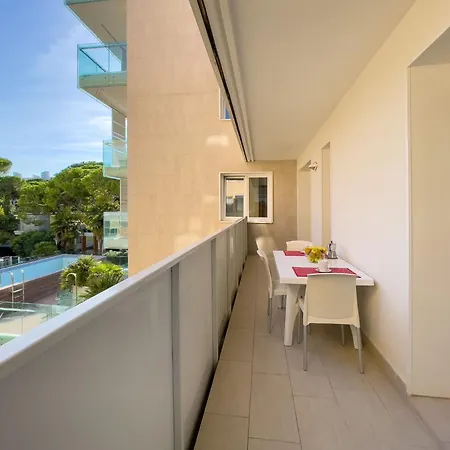 Seaside Retreat With Solarium And Pool *